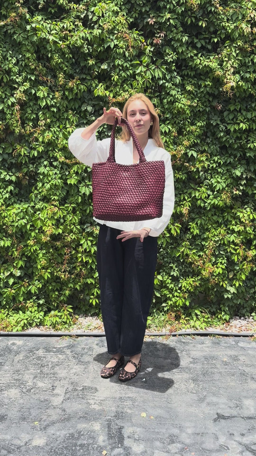 TOTE JULIA VINO